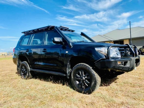 Toyota Landcruiser 200 Series 4" DUAL Short Entry Snorkels