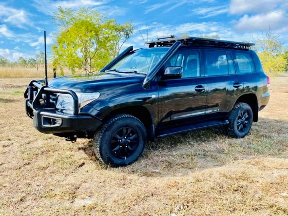 Toyota Landcruiser 200 Series 4" DUAL Short Entry Snorkels