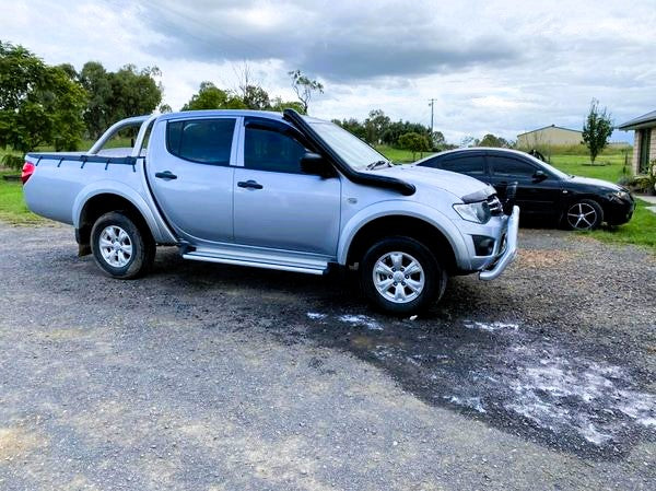 Mitsubishi Triton MN/ML 4" Mid Entry Snorkel