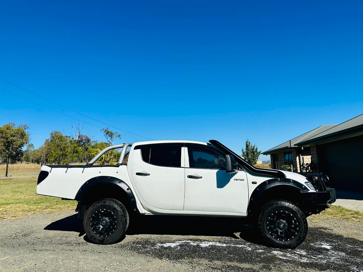 Mitsubishi Triton MN/ML 4" DUAL Mid Entry Snorkels