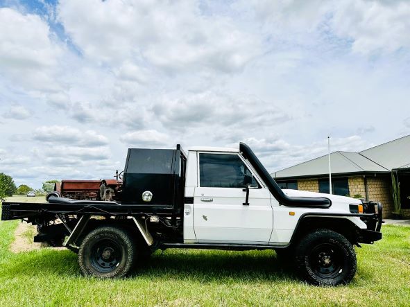 Toyota Landcruiser 75 Series 5" Snorkel