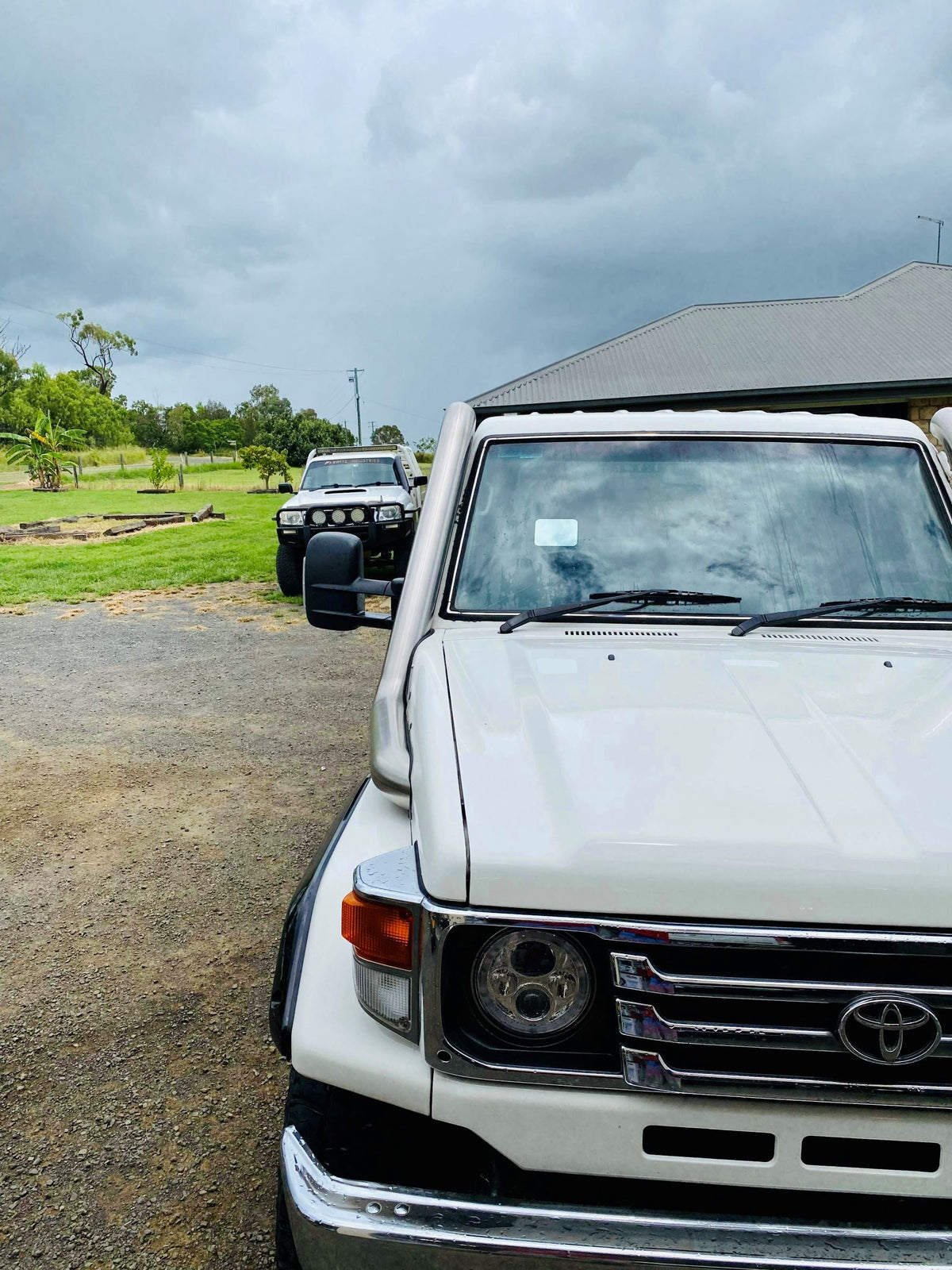 Toyota Landcruiser HDJ 79 Series (6 Cylinder) 4" DUAL Snorkels