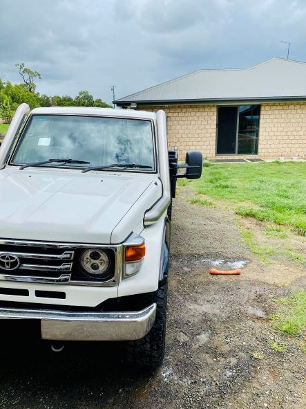 Toyota Landcruiser HDJ 79 Series (6 Cylinder) 4" DUAL Snorkels