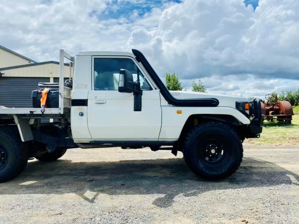 Toyota Landcruiser HDJ 79 Series (1HD-FTE) 4" Snorkel & Airbox Package