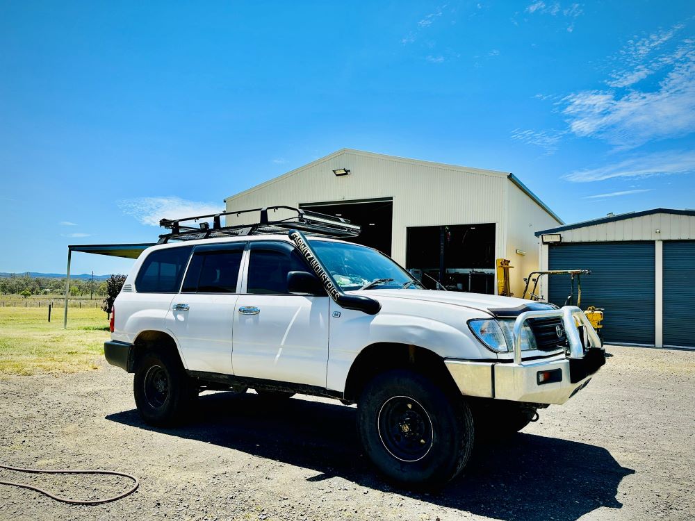 Toyota Landcruiser 100 Series (2UZ V8 Petrol) Rounded Guard Entry Snorkel & Panel Airbox Package