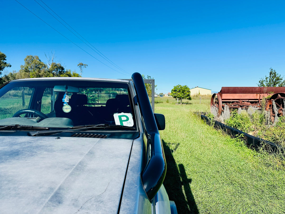 Nissan Navara D22 - 4" DUAL Standard Entry Snorkels