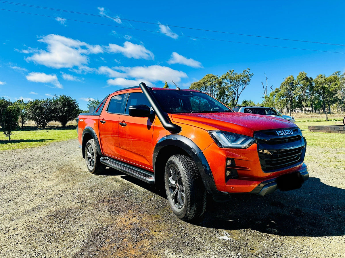 Isuzu Dmax/Mux (2021+) Mid Entry Snorkel & Clear Top Airbox Package