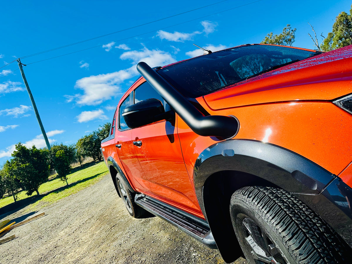 Isuzu Dmax/Mux (2021+) Mid Entry Snorkel & Clear Top Airbox Package