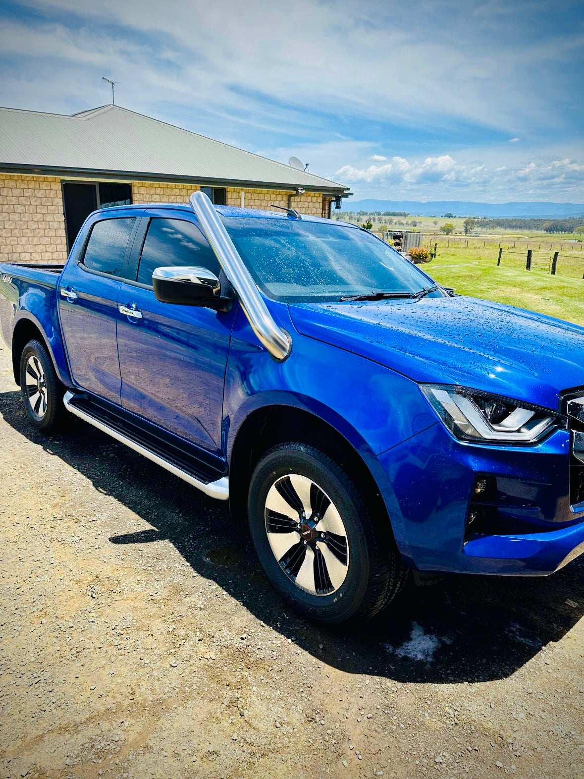 Isuzu Dmax/Mux (2021-Present) 4" Short Entry Snorkel