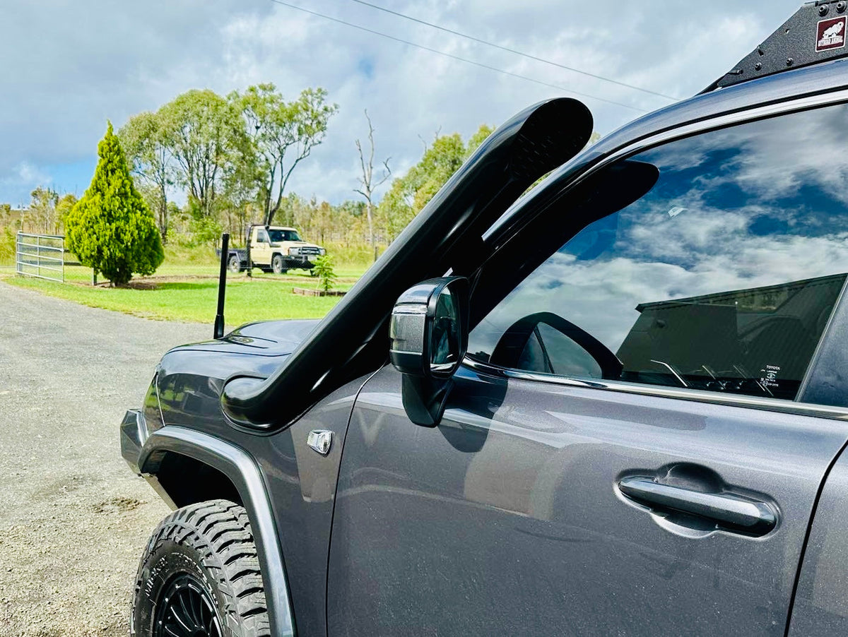 Toyota Landcruiser 300 Series 5" Mid Entry Snorkel