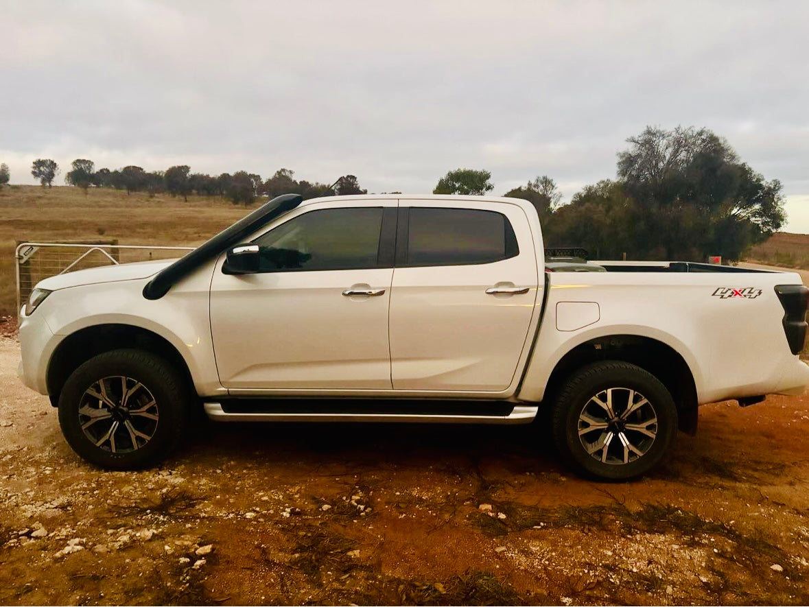 Isuzu Dmax/Mux (2021-Present) 4" DUAL Short Entry Snorkels