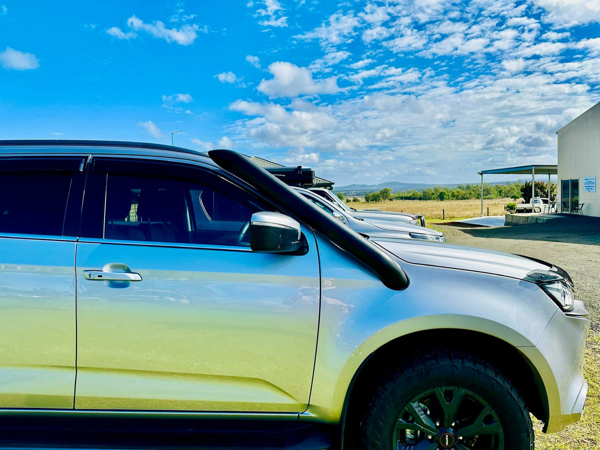 Isuzu Dmax/Mux (2021+) Short Entry Snorkel & Clear Top Airbox Package