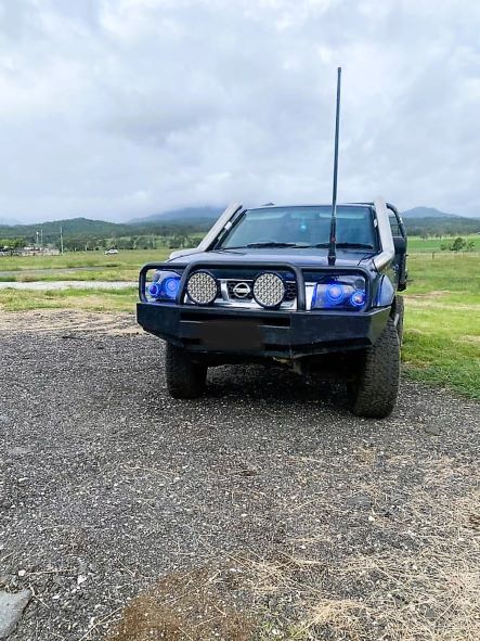 Nissan Navara D22 - 4" DUAL Standard Entry Snorkels