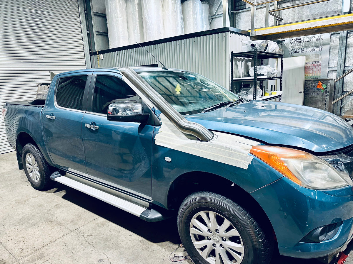 Mazda BT50 3.2Lt (2012-2020) Rounded Mid Entry Snorkel & Clear Top Airbox Package